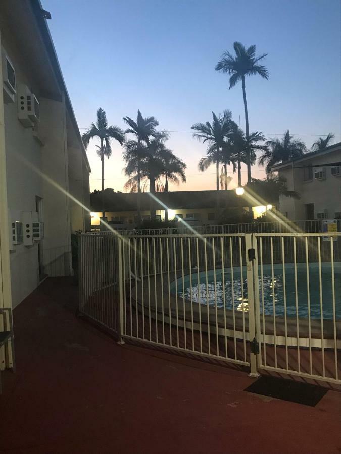 Motel Official 4*